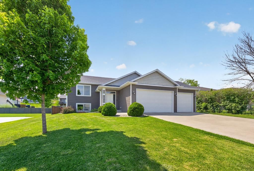 Photo of 810 8th Avenue SW, Pine Island, MN 55963 (MLS # 7080496)