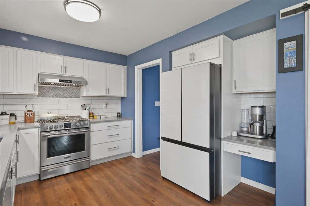 Photo of 5141 Juniata Street, Duluth, MN 55804 (MLS # 7103860)
