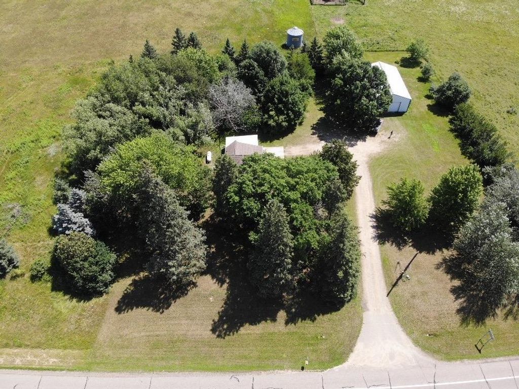 Photo of 1228 US Highway 71 S, Sebeka, MN 56477 (MLS # 7108561)