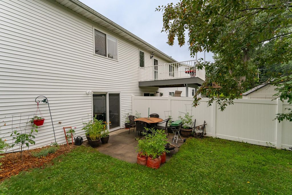 Photo of 2809 Northern Valley Drive NE, Rochester, MN 55906 (MLS # 7012465)