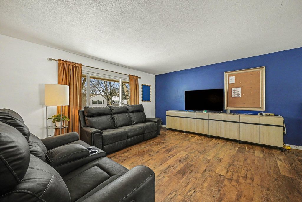 Photo of 2006 E 115th Street, Burnsville, MN 55337 (MLS # 7039919)