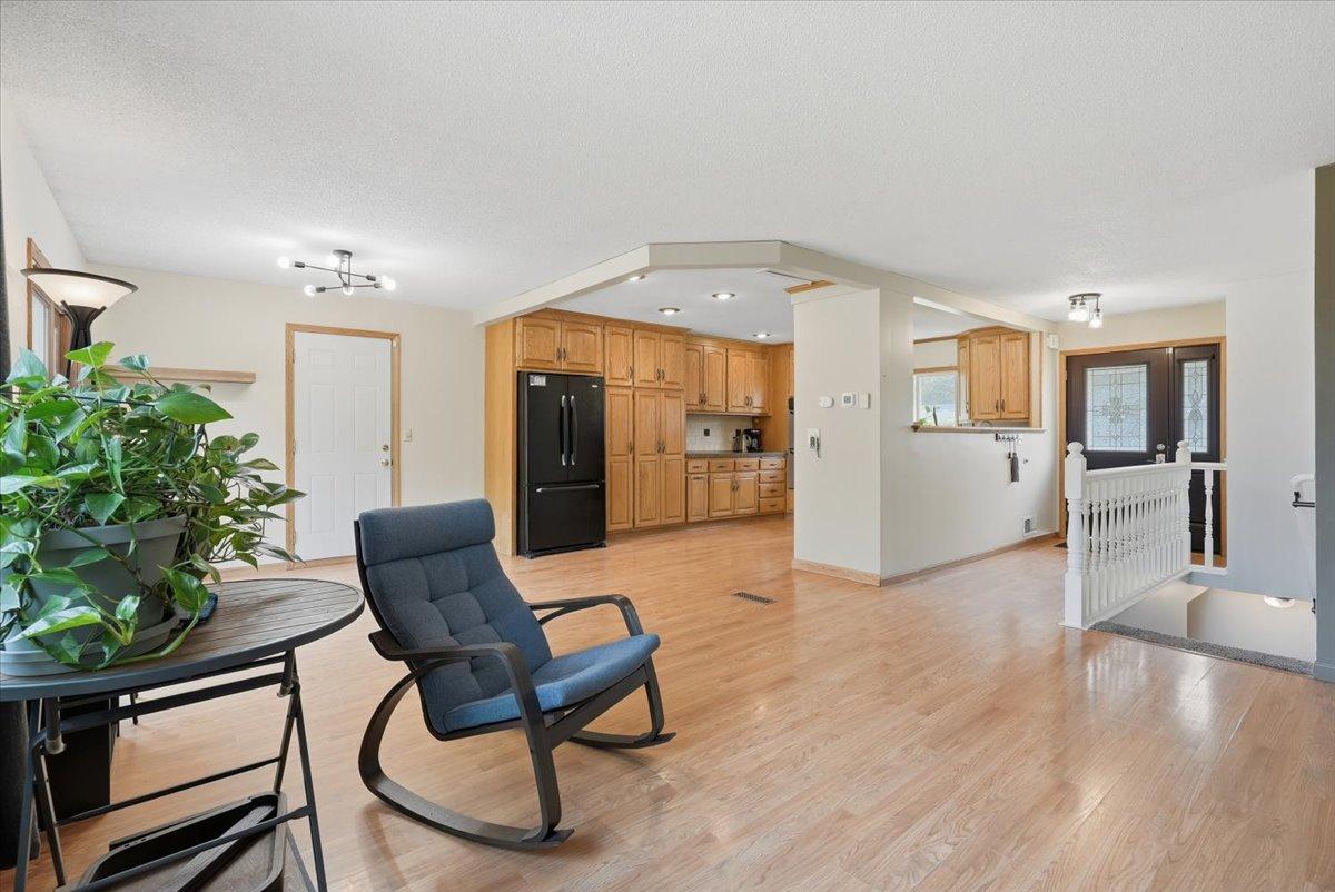 2602 Hawthorne Lane