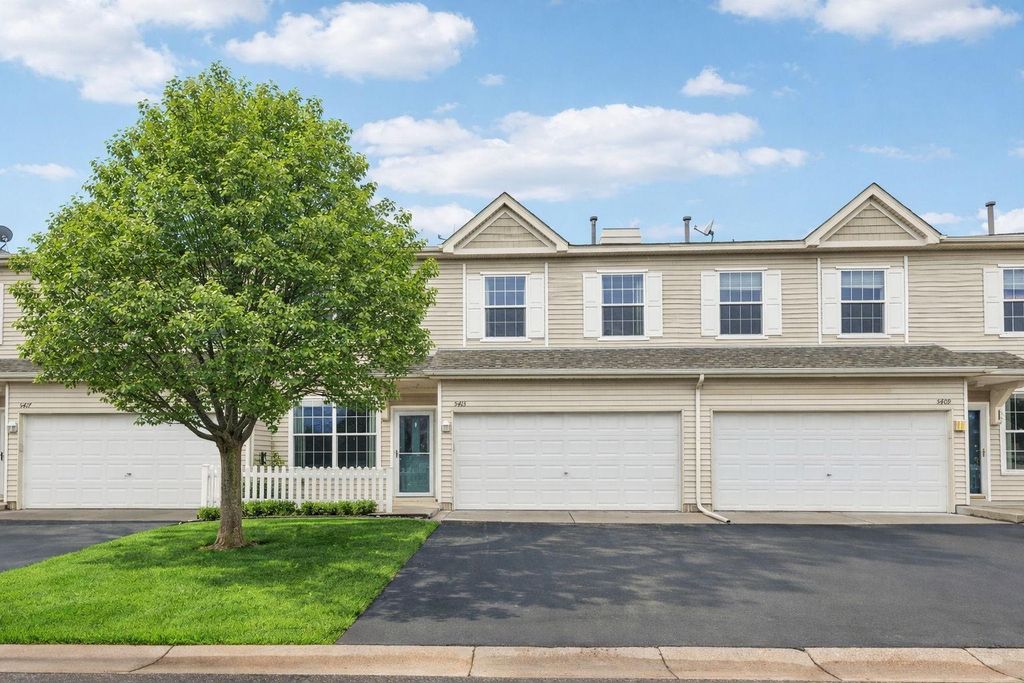 Photo of 5413 Oriole Drive, Farmington, MN 55024 (MLS # 7083329)