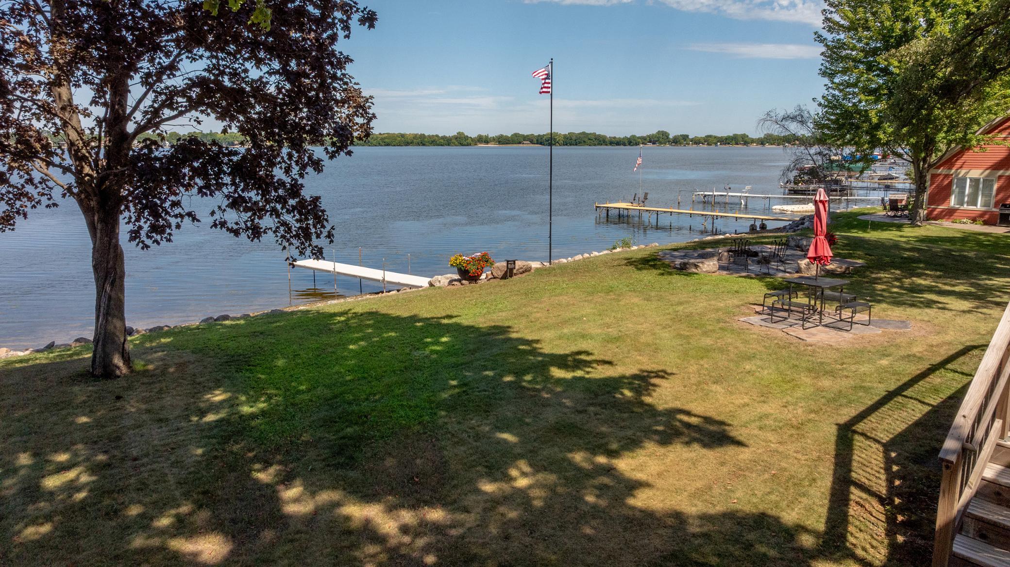 150 Lake Drive E