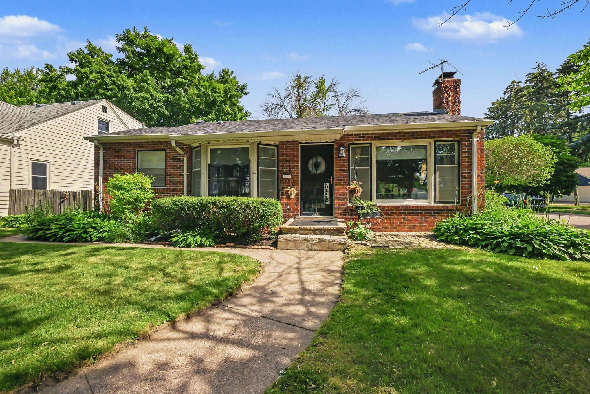 213 King Street W