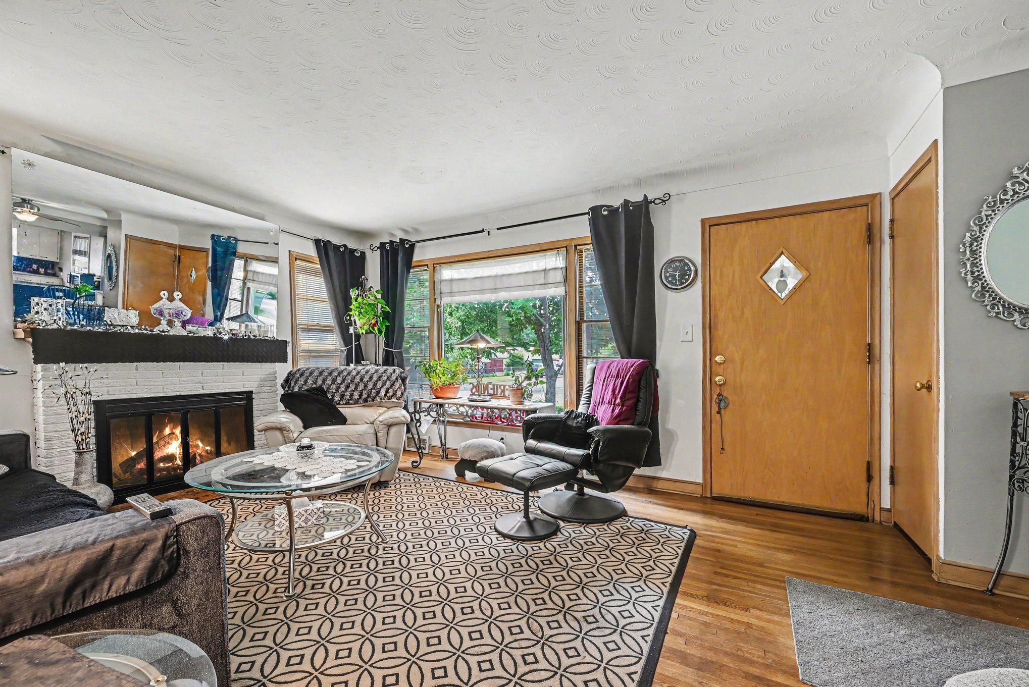 213 King Street W