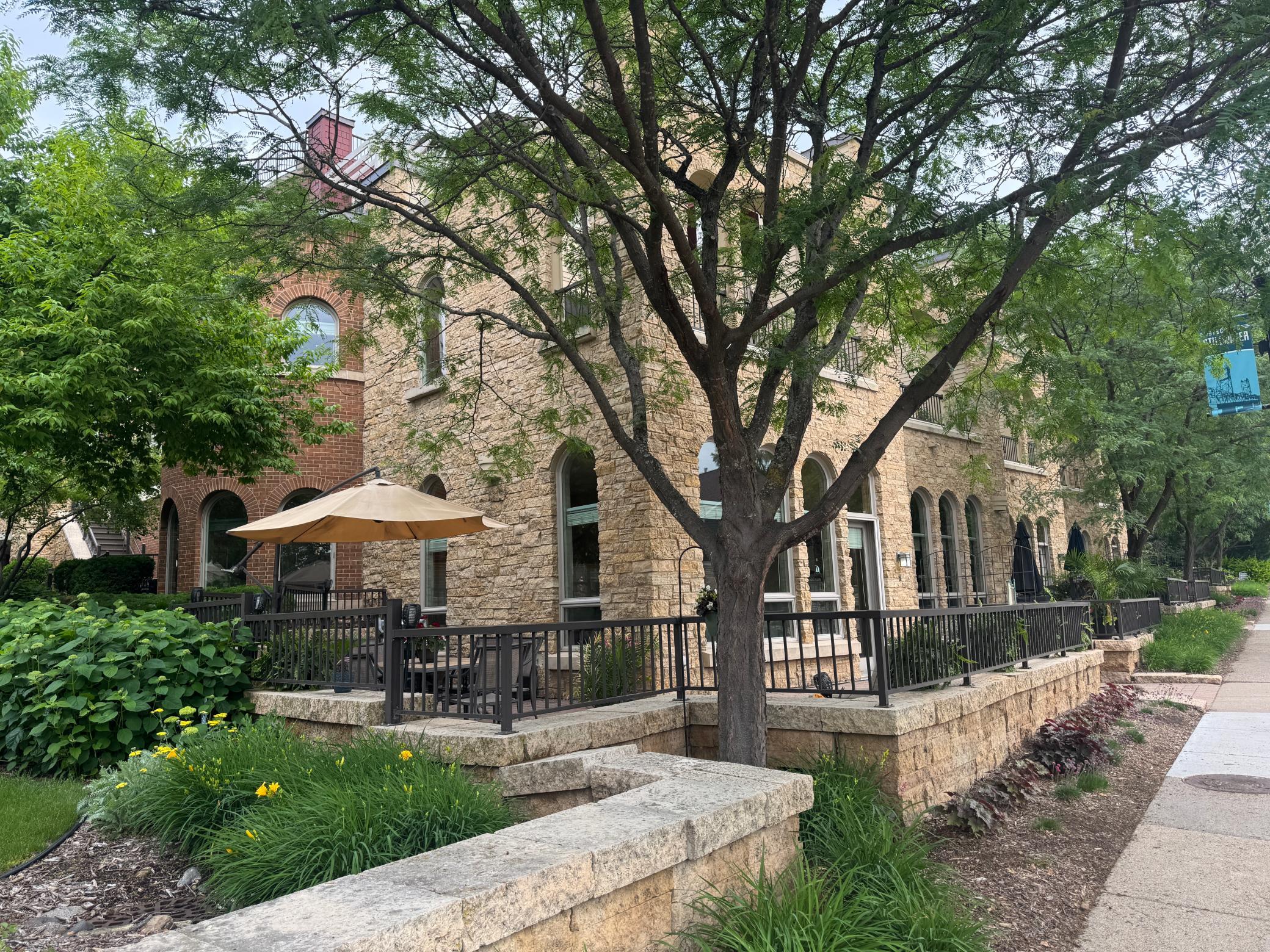 650 Main Street N B01