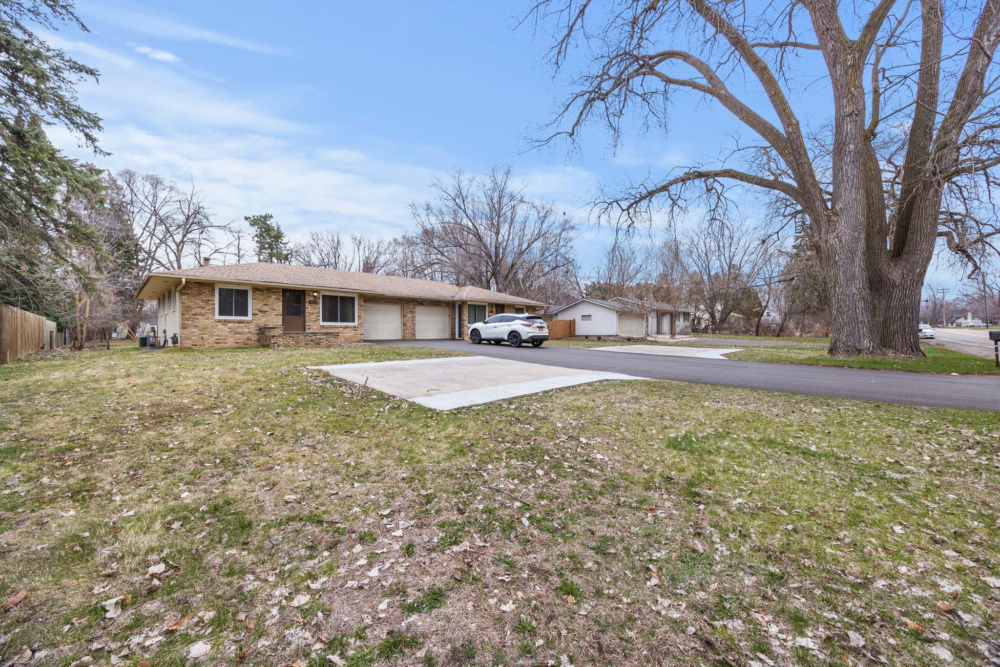 1967 County Road D W