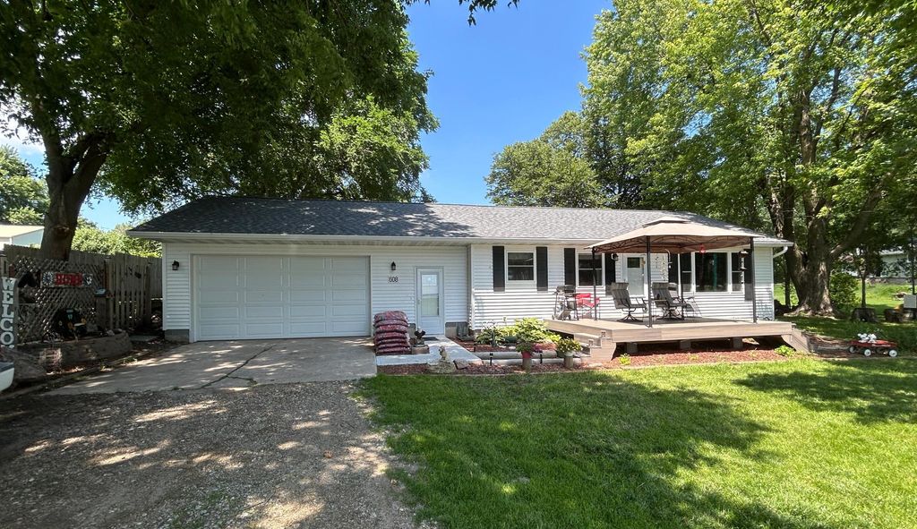 Photo of 608 Lakeshore Drive, Freeborn, MN 56032 (MLS # 7004208)