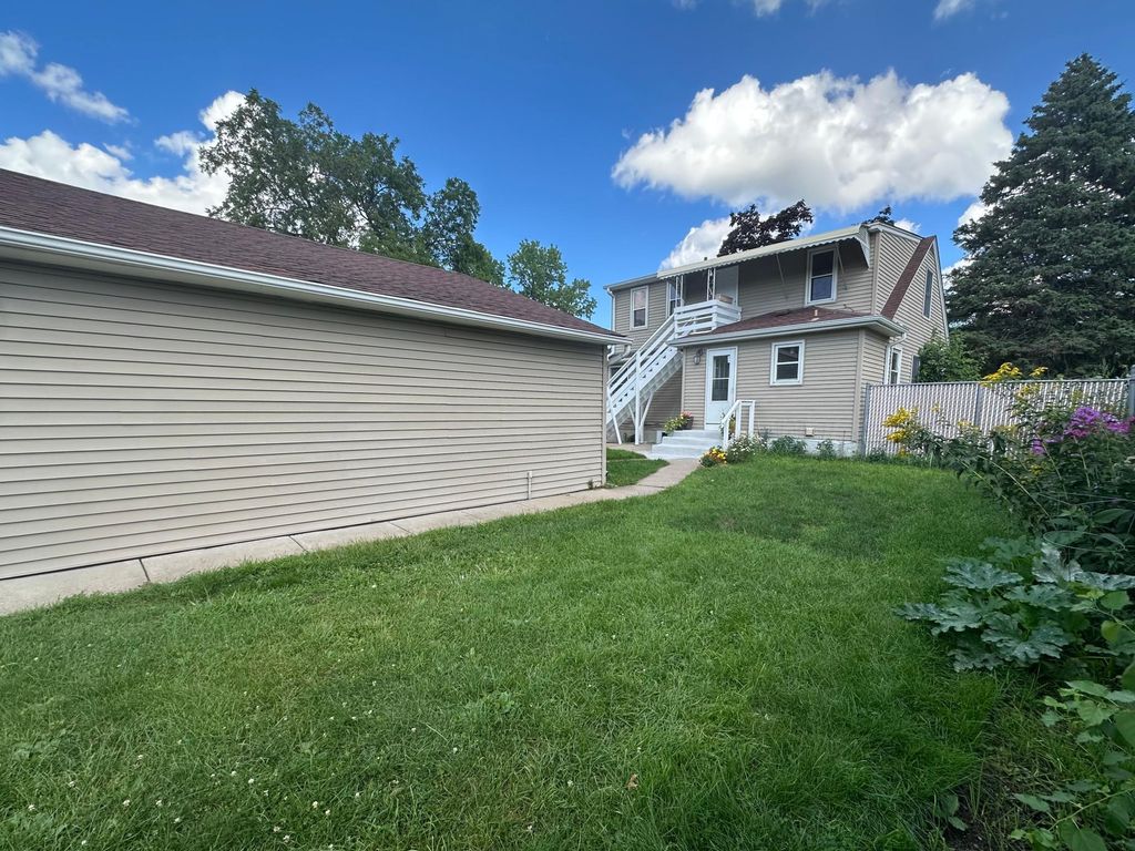 Photo of 7204 Harriet Avenue, Richfield, MN 55423 (MLS # 7031042)