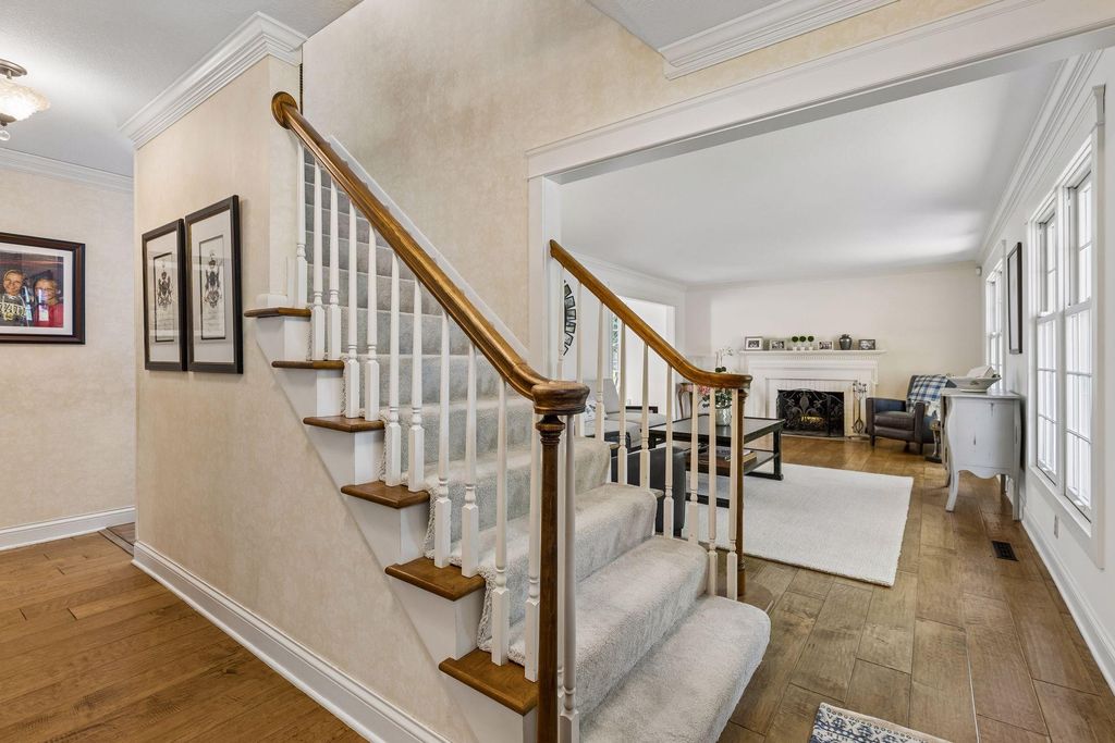 Photo of 6529 Cherokee Trail, Edina, MN 55439 (MLS # 7081014)