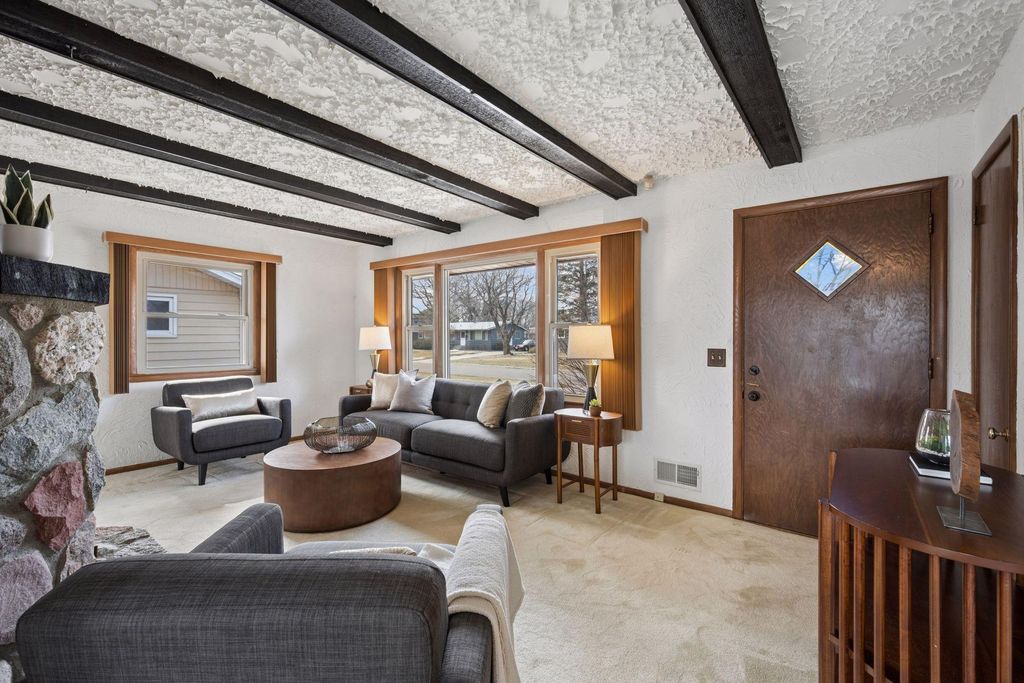 Photo of 5526 Unity Avenue N, Crystal, MN 55429 (MLS # 7029913)