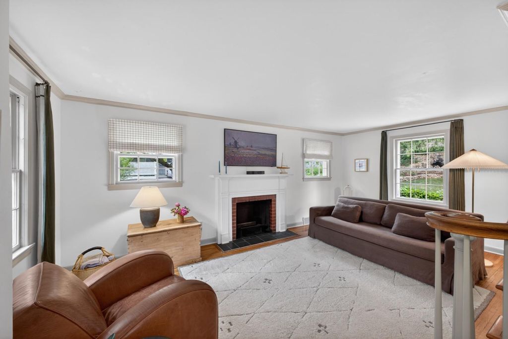 Photo of 804 14th Avenue SW, Rochester, MN 55902 (MLS # 7092395)