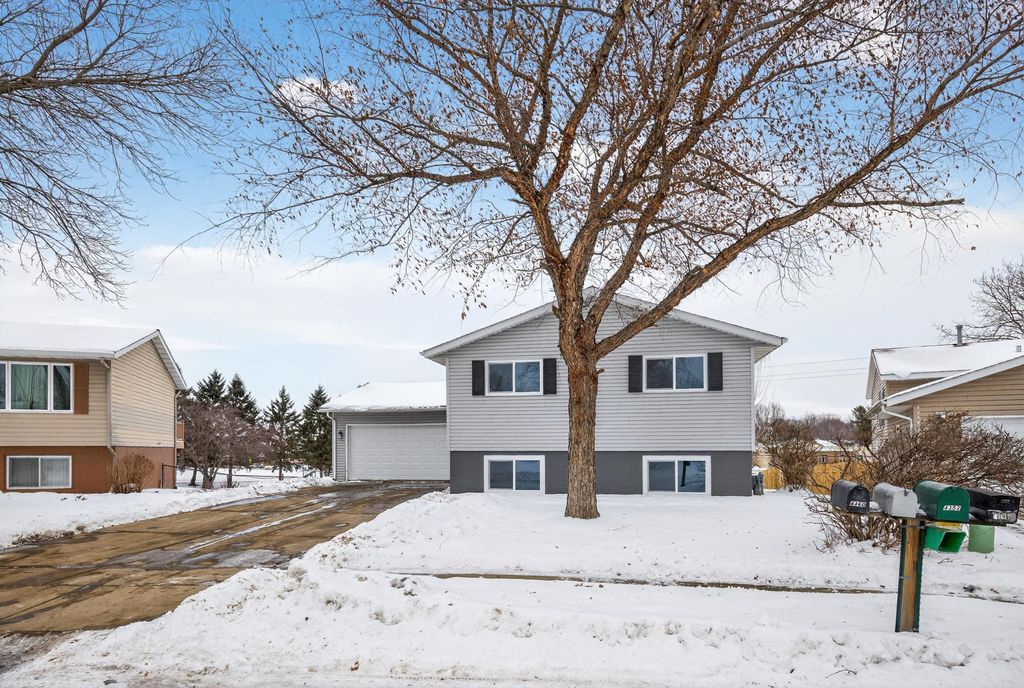 Photo of 4356 Cimarron Court NW, Rochester, MN 55901 (MLS # 6826760)