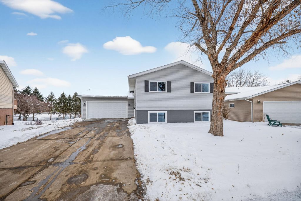 Photo of 4356 Cimarron Court NW, Rochester, MN 55901 (MLS # 6826760)