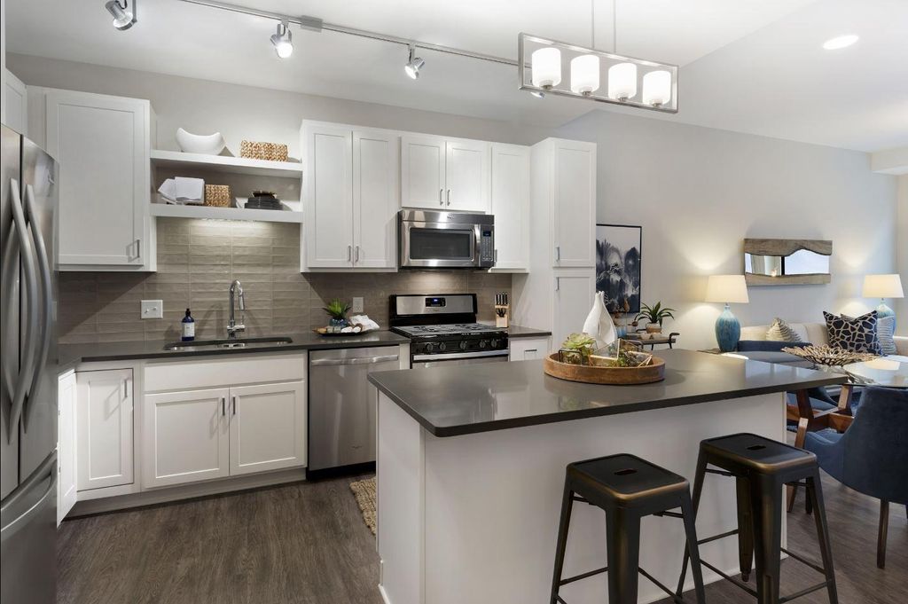 Photo of 212 10th Avenue S #1110, Minneapolis, MN 55415 (MLS # 7004238)