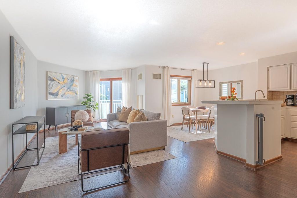 Photo of 1372 Carling Drive #208, Saint Paul, MN 55108 (MLS # 6801738)