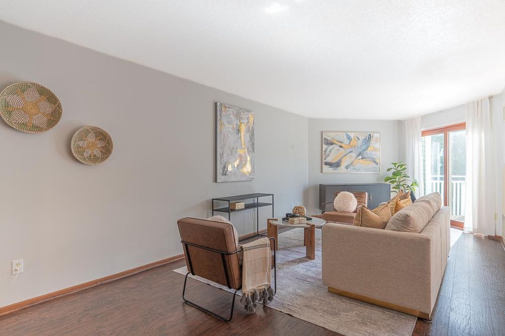 Photo of 1372 Carling Drive #208, Saint Paul, MN 55108 (MLS # 6801738)