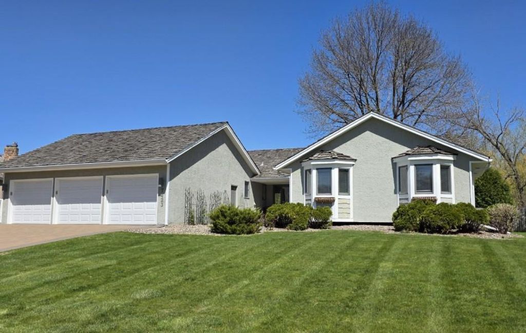 Photo of 7423 Hyde Park Lane, Edina, MN 55439 (MLS # 7067402)