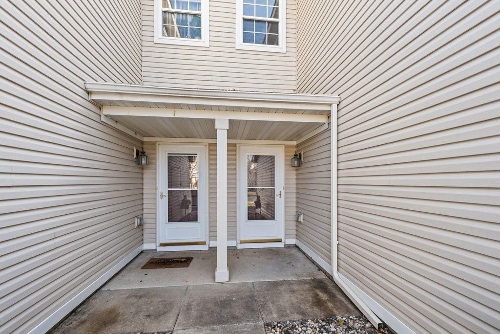 Photo of 668 Cobblestone Way, Shakopee, MN 55379 (MLS # 6823962)