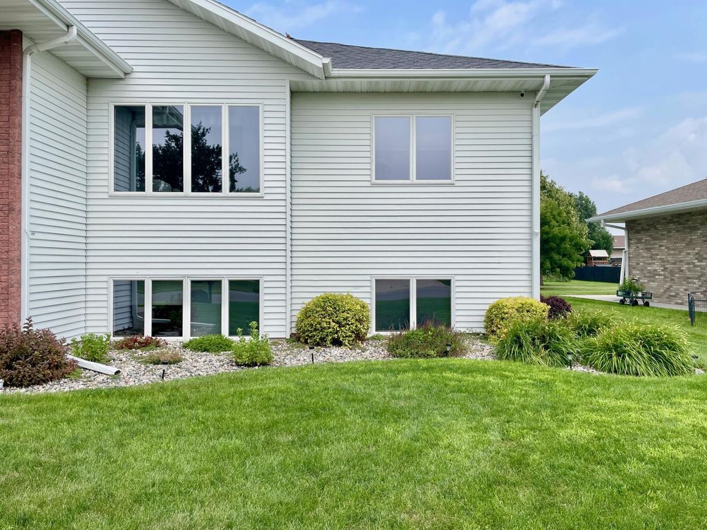 Photo of 1410 Mendenhall Avenue, Breckenridge, MN 56520 (MLS # 7037813)