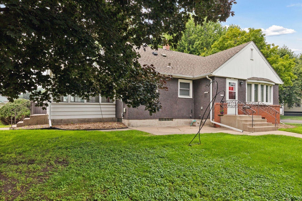 Photo of 409 Milton Street S, Saint Paul, MN 55102 (MLS # 7121632)