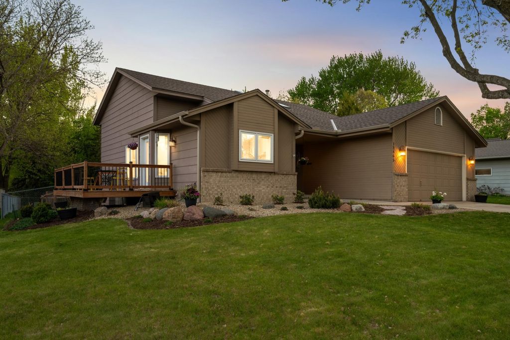Photo of 12865 89th Place N, Maple Grove, MN 55369 (MLS # 7073571)