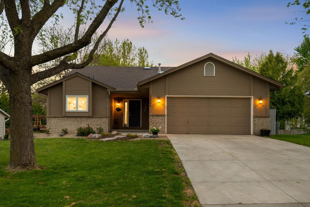 Photo of 12865 89th Place N, Maple Grove, MN 55369 (MLS # 7073571)