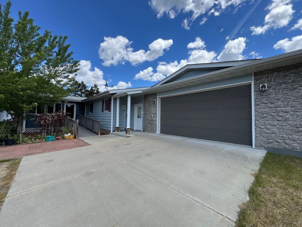 Photo of 431 Main Street NW, Menahga, MN 56464 (MLS # 7094369)