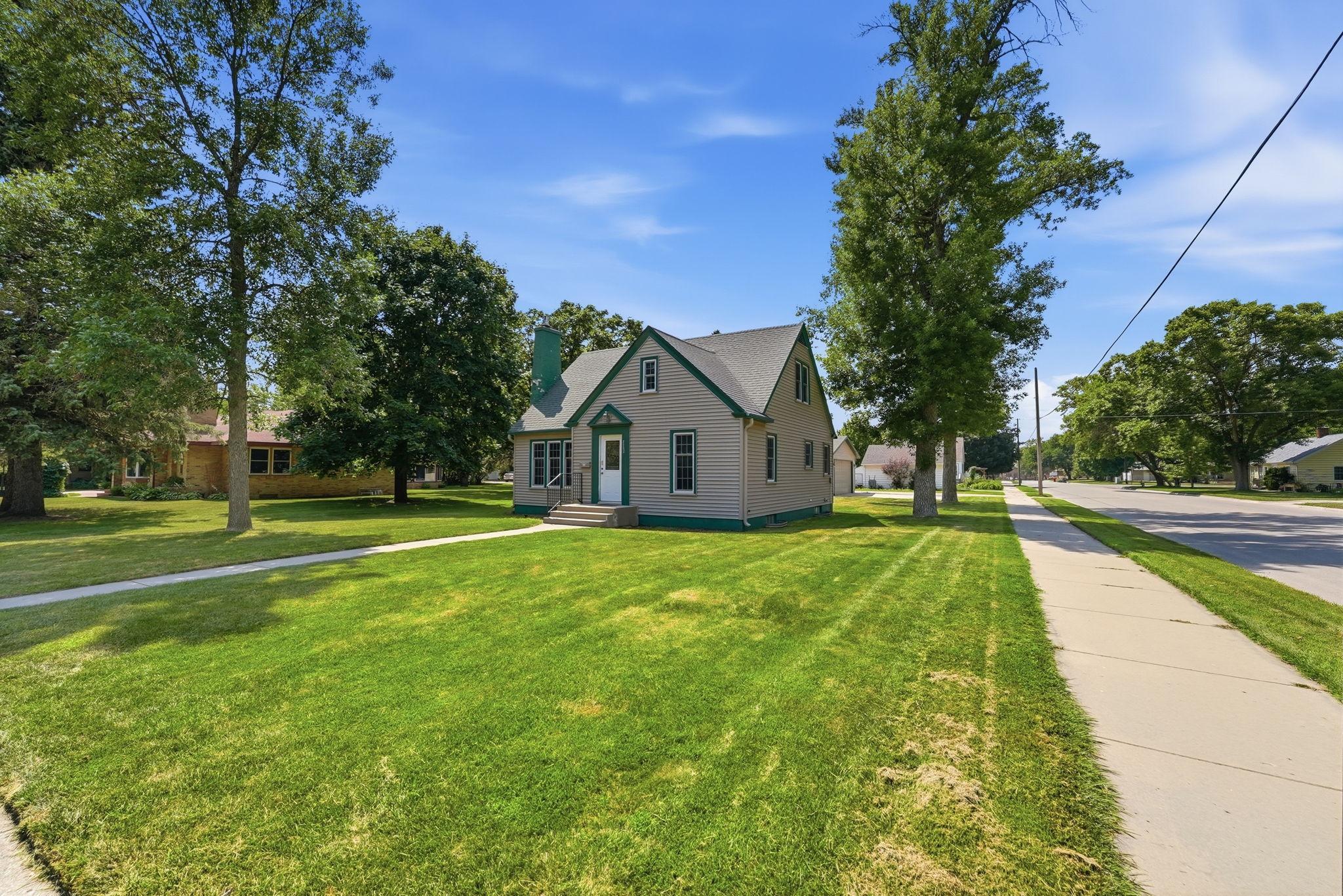 1002 Cedar Street
