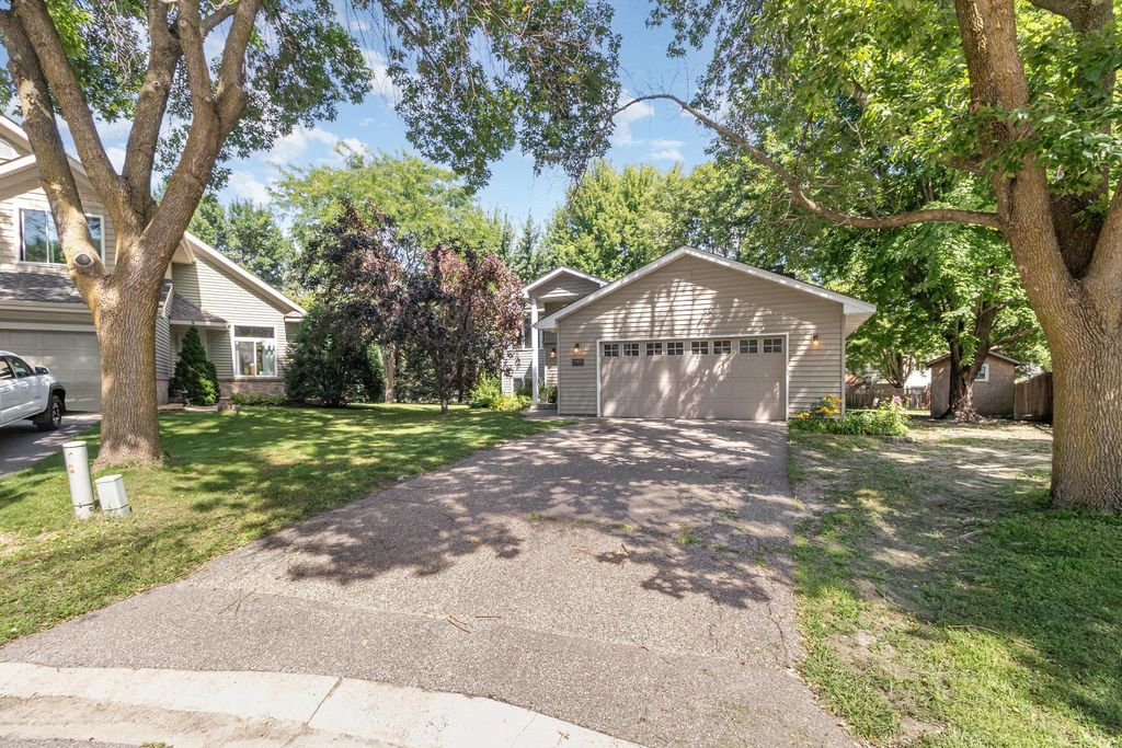 Photo of 8345 Grace Ct. Ct, Victoria, MN 55386 (MLS # 6826707)