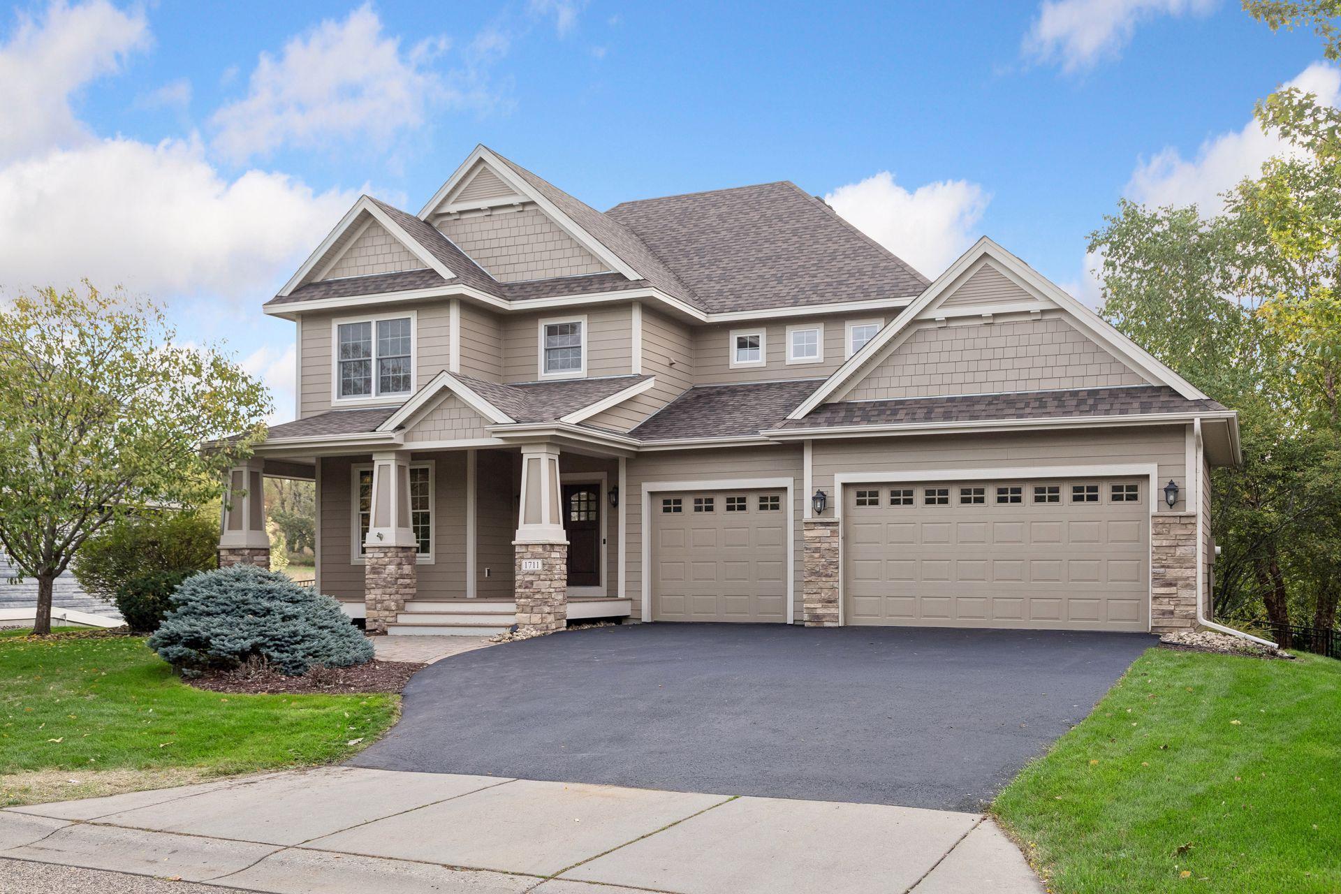 1711 Deephaven Drive