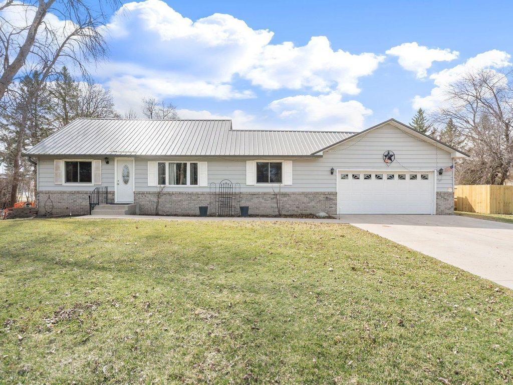 Photo of 1429 Rice Lake Street, Owatonna, MN 55060 (MLS # 7046925)
