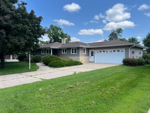Photo of 339 NW 6th Street, Buffalo Lake, MN 55314 (MLS # 6768119) Photo of 339 NW 6th Street, Buffalo Lake, MN 55314 (MLS # 6768119)