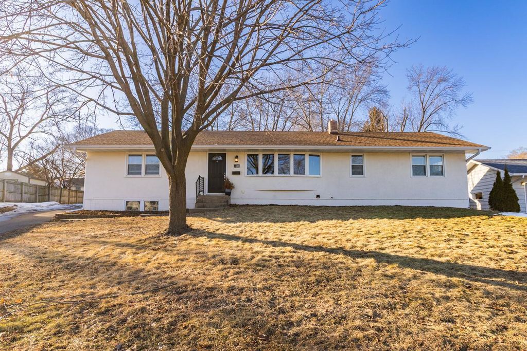 Photo of 7461 Cloman Way, Inver Grove Heights, MN 55076 (MLS # 7023790)