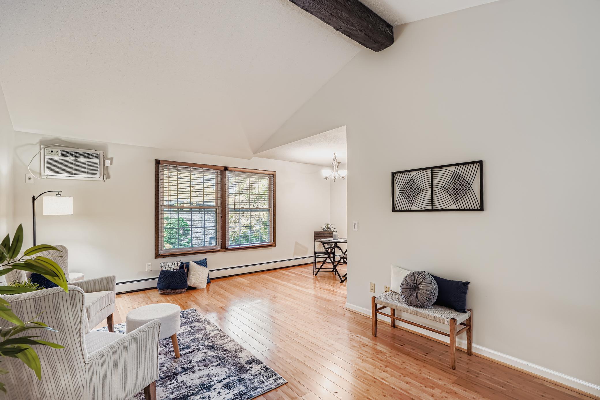 4406 Cedar Lake Road S 7