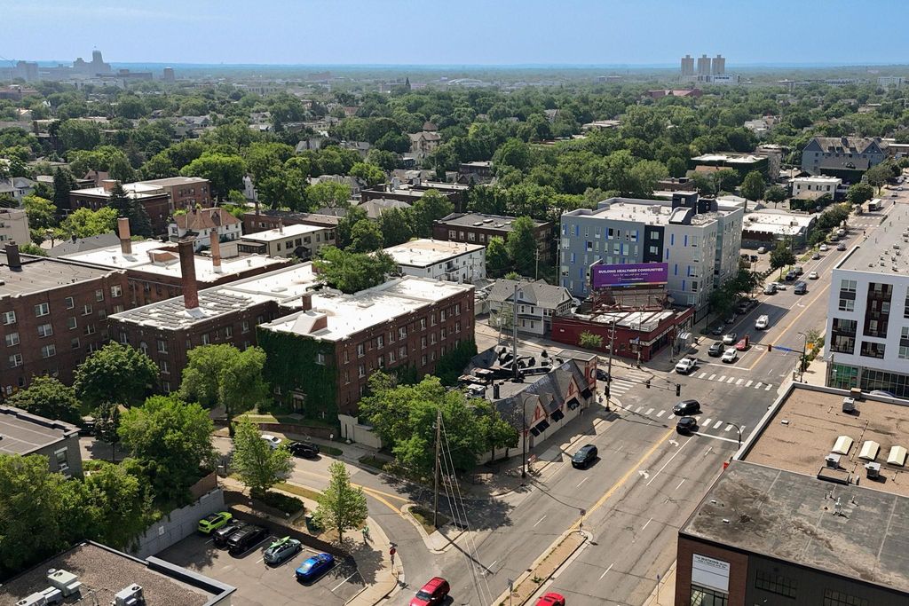 Photo of 1925 Lyndale Avenue S, Minneapolis, MN 55403 (MLS # 7017492)