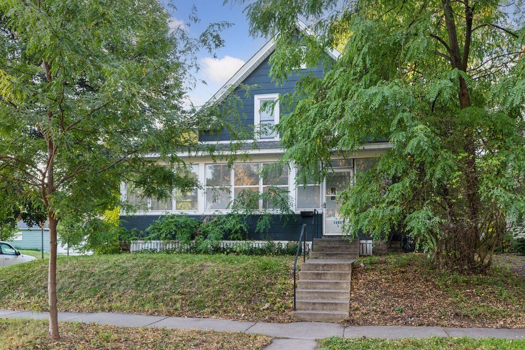 Photo of 1282 Hewitt Ave Ave, Saint Paul, MN 55104 (MLS # 7043452)