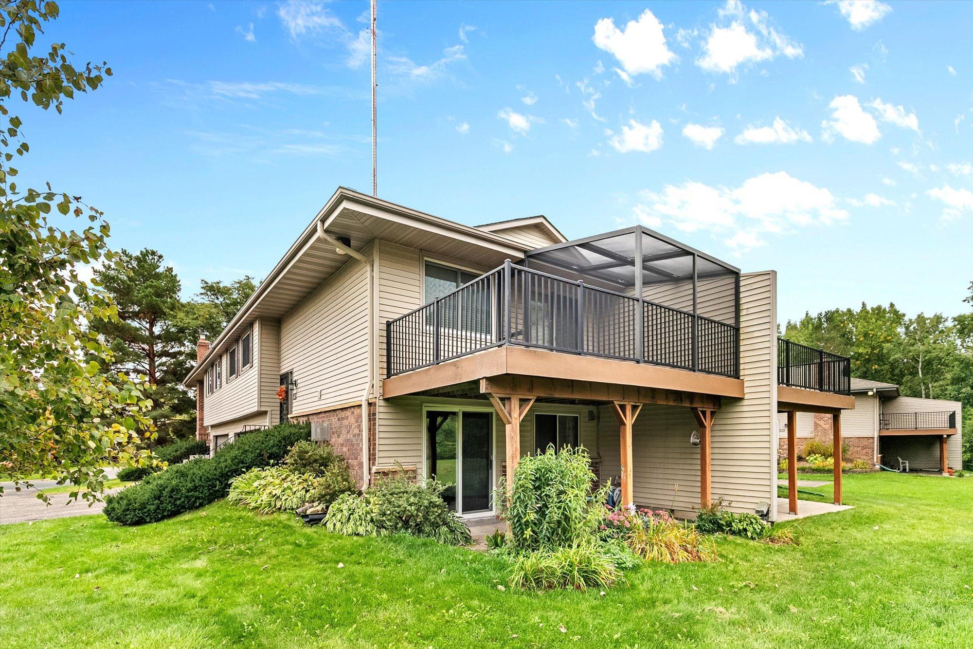 4113 Sylvia Lane S