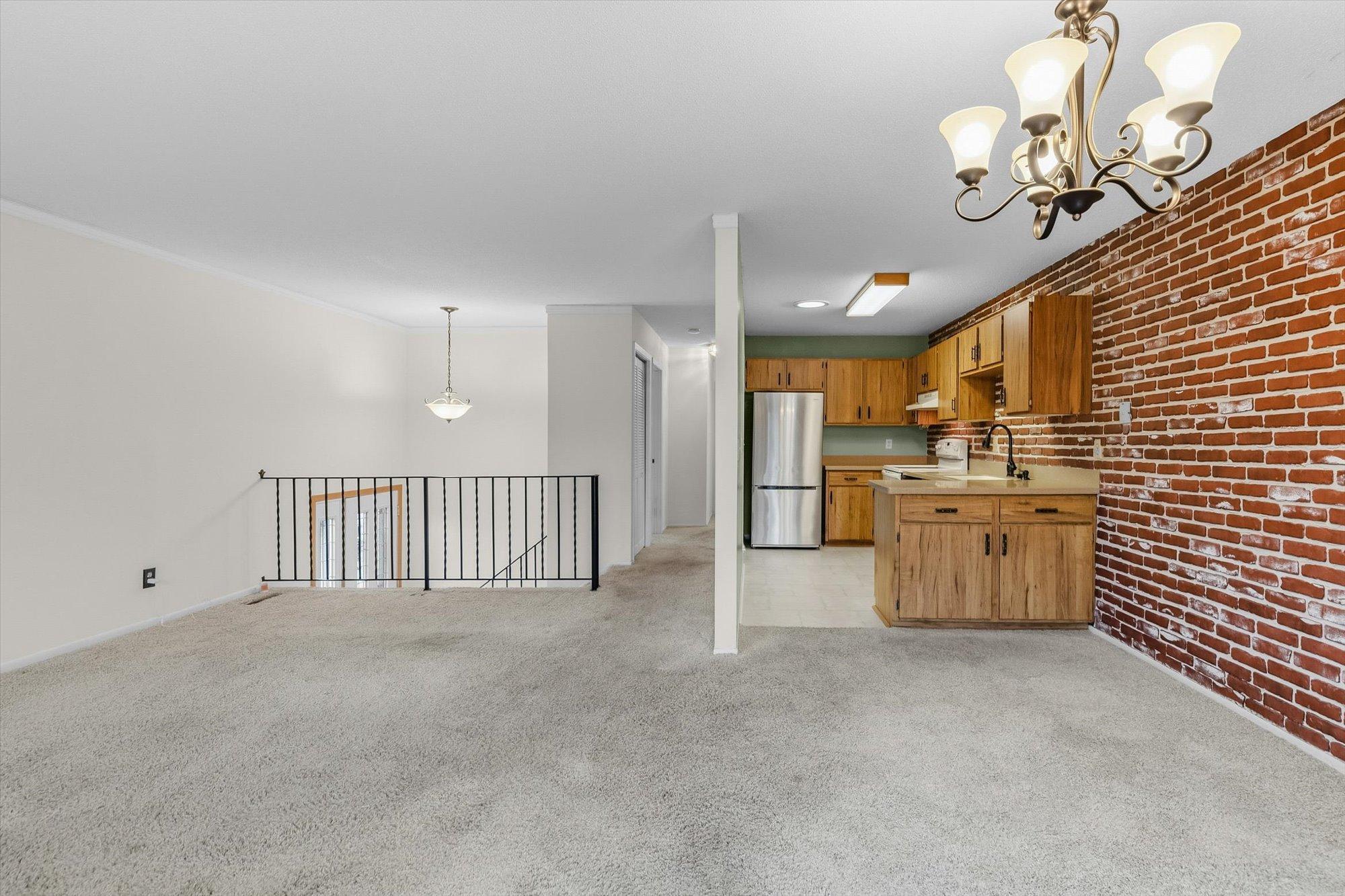 4113 Sylvia Lane S