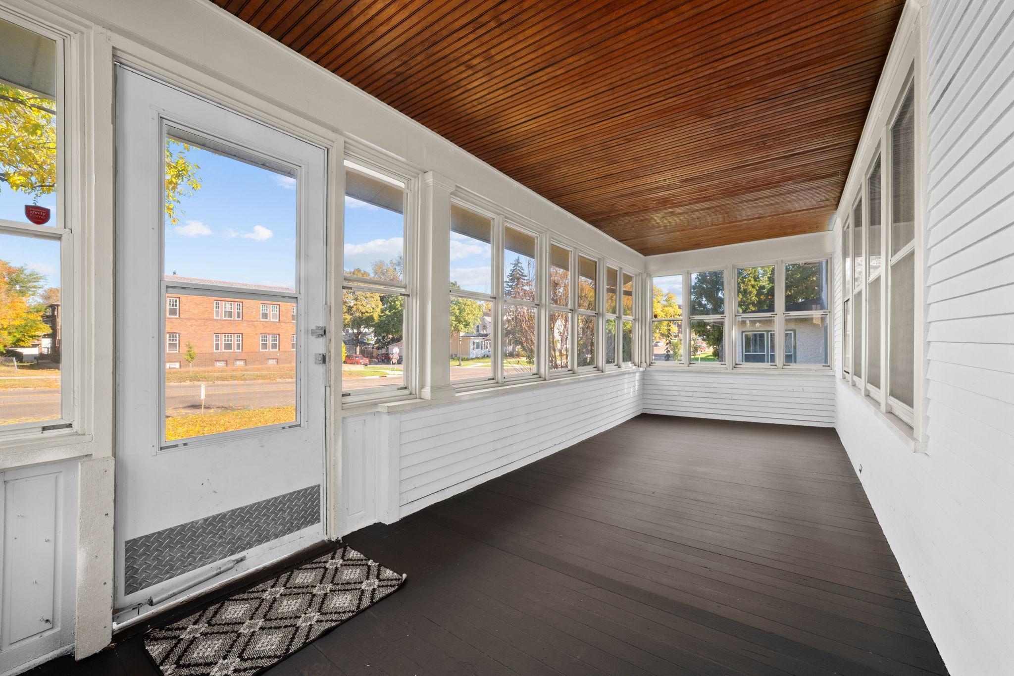 1048 Marshall Avenue