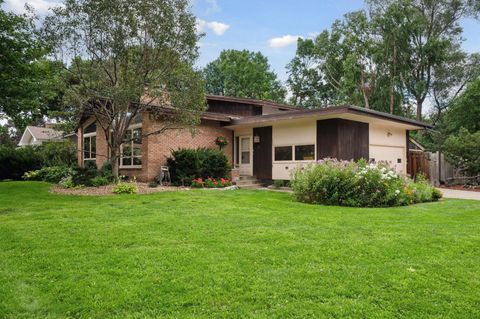 521 Sumter Avenue S Golden Valley MN 55426