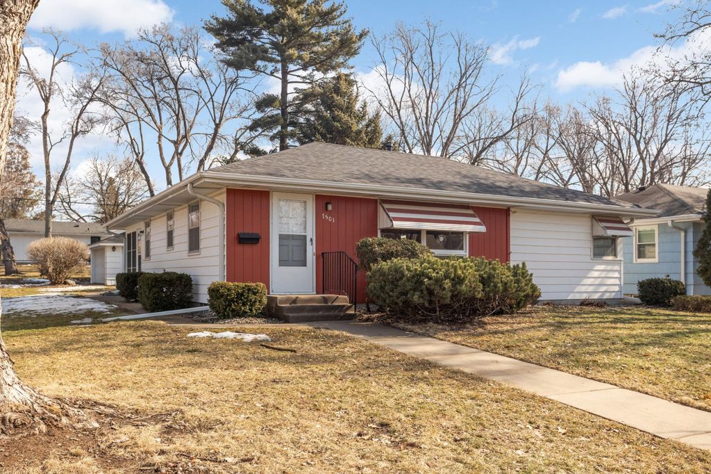 Photo of 7501 Clinton Avenue, Richfield, MN 55423 (MLS # 7032149)