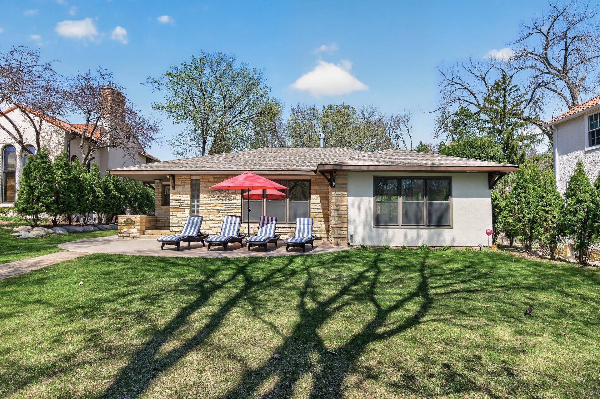 520 W Minnehaha Parkway