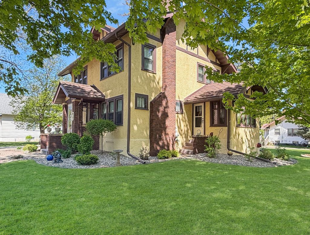 Photo of 210 E Ciro Street, Truman, MN 56088 (MLS # 7075390)