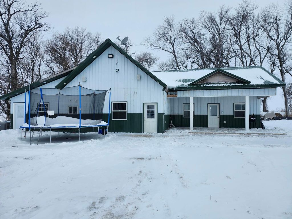 Photo of 5134 340th Avenue, Blue Earth, MN 56013 (MLS # 6823091)