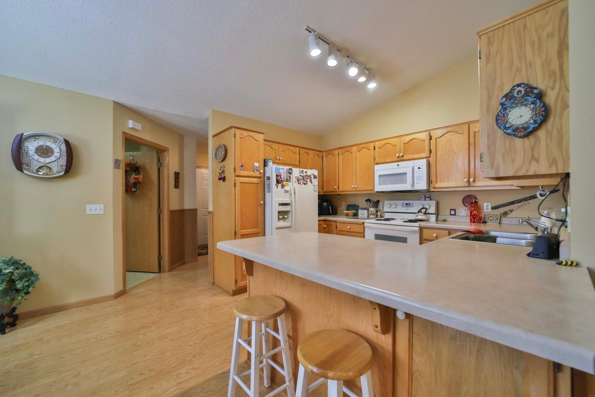 2506 Woodridge Lane