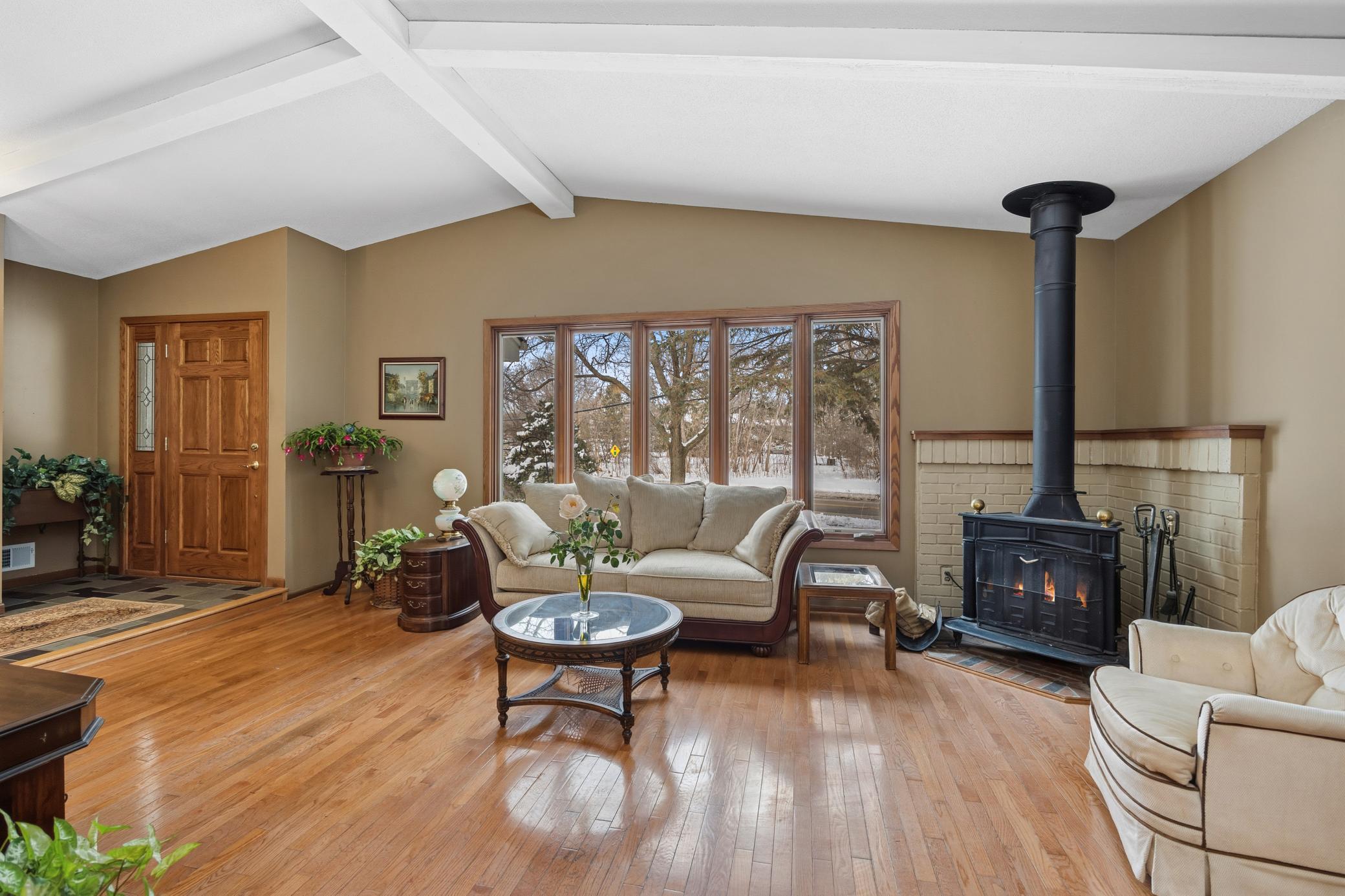 6929 Glenwood Avenue