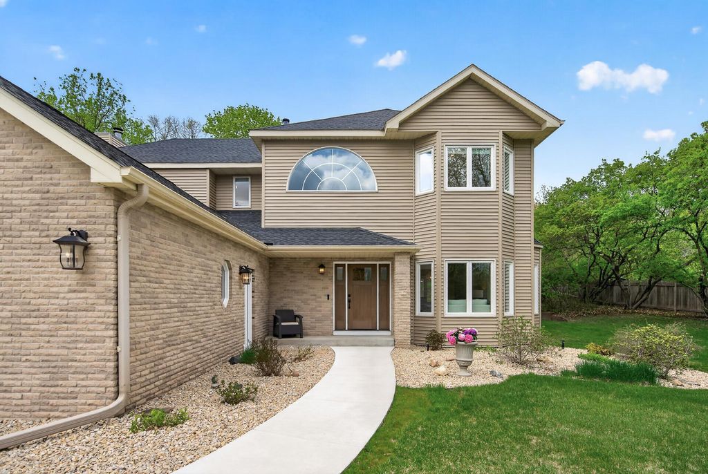 Photo of 18339 Ridgewood Road, Minnetonka, MN 55345 (MLS # 7068658)
