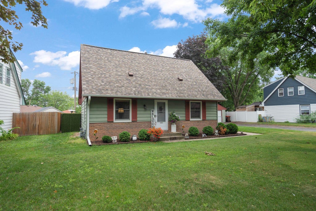 Photo of 8681 Hale Avenue S, Cottage Grove, MN 55016 (MLS # 7090694)